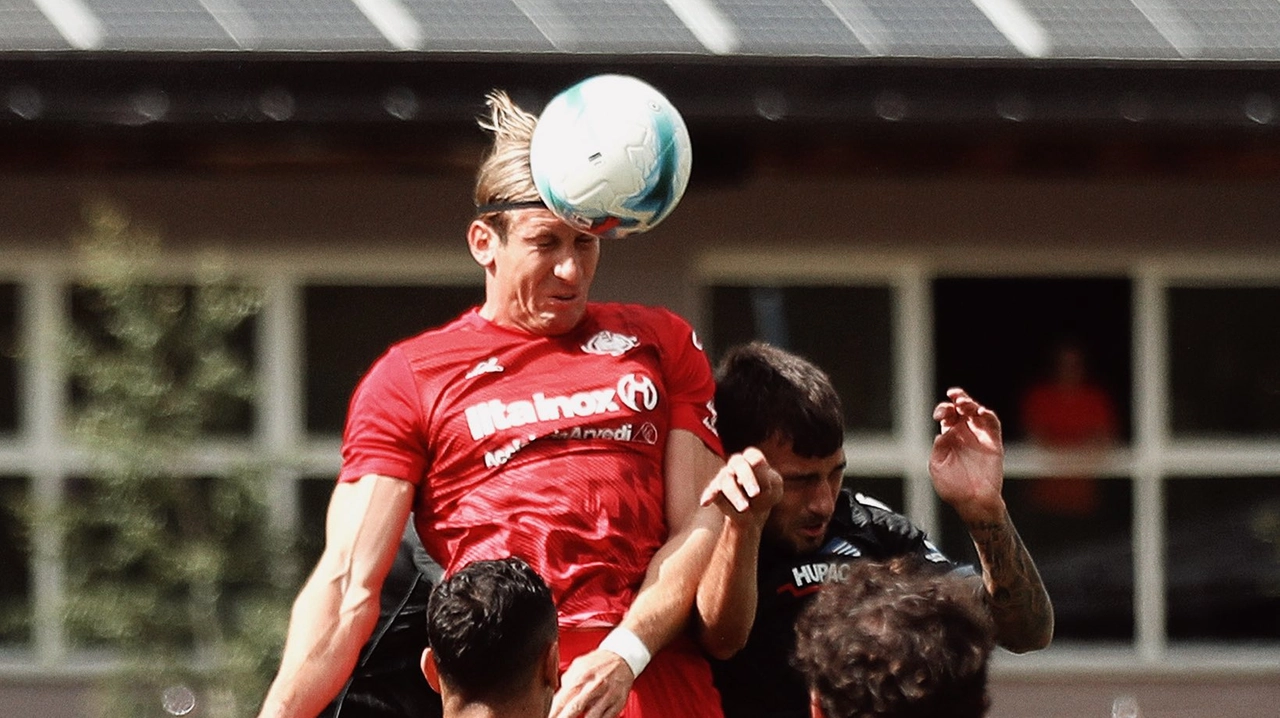 Il nuovo acquisto Baschirotto si è presentato con un gol di testa nell'amichevole con la Pro Patria Il nuovo acquisto Baschirotto si è presentato con un gol di testa nell'amichevole con la Pro Patria