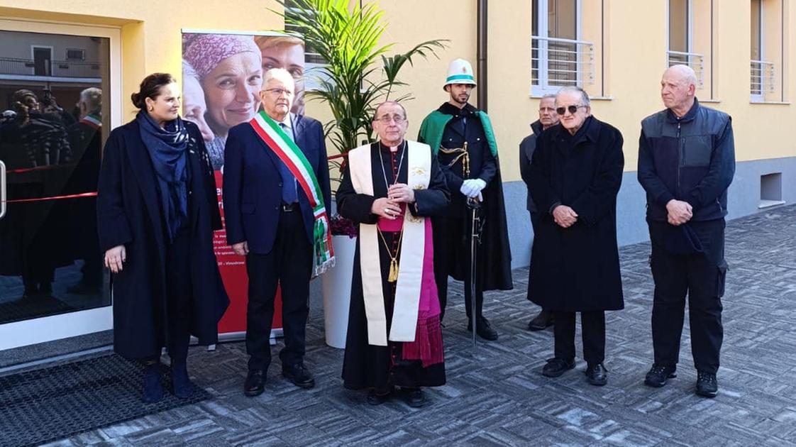 mediglia arcivescovo delpini operai