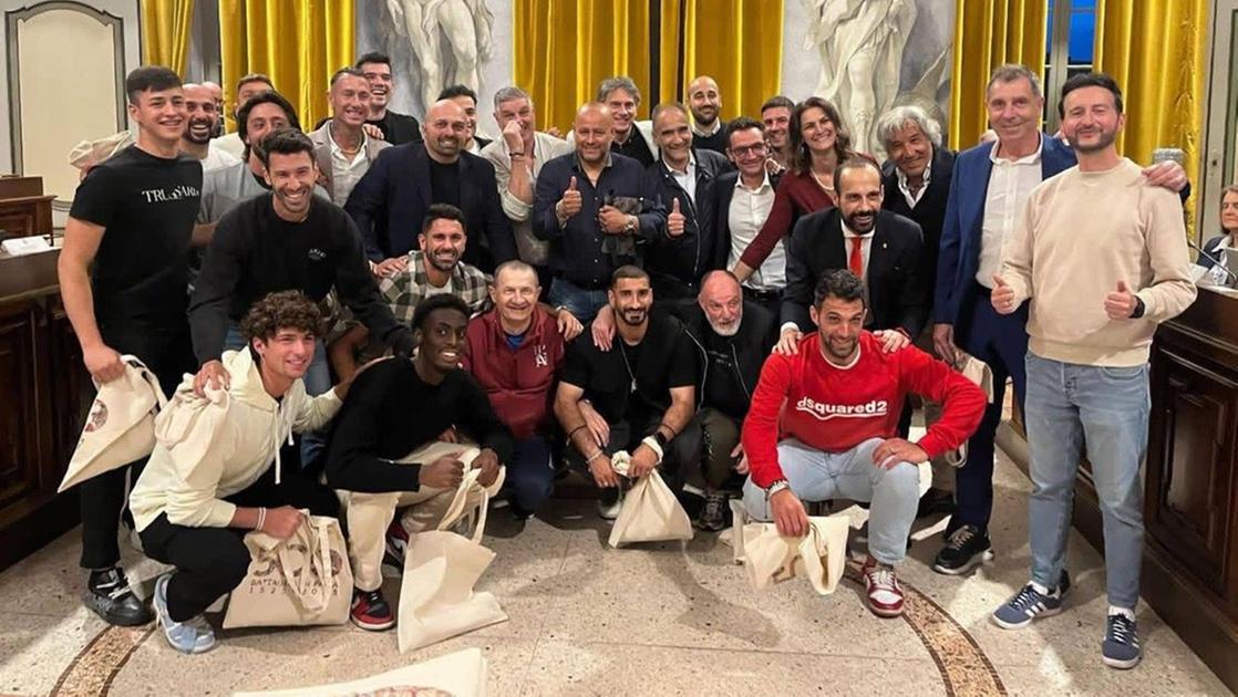 il pavia calcio torna in serie d la festa in consiglio comunale