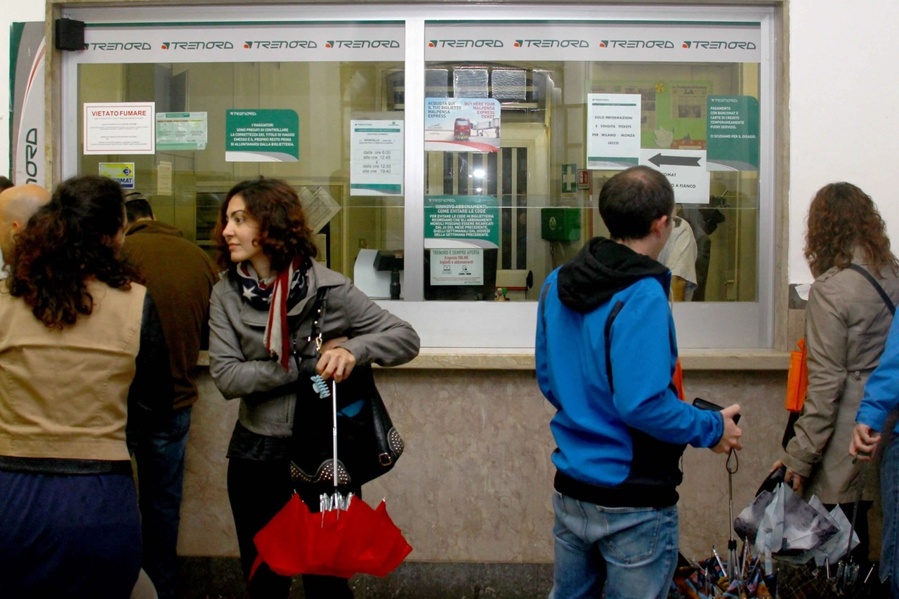 Biglietteria Trenord (Archivio)