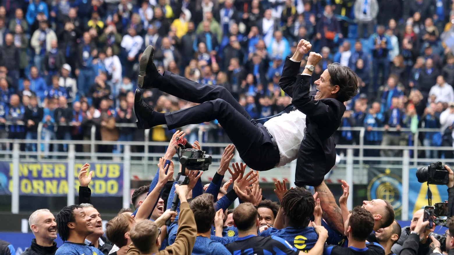 L'Inter lancia in aria il tecnico Simone Inzaghi