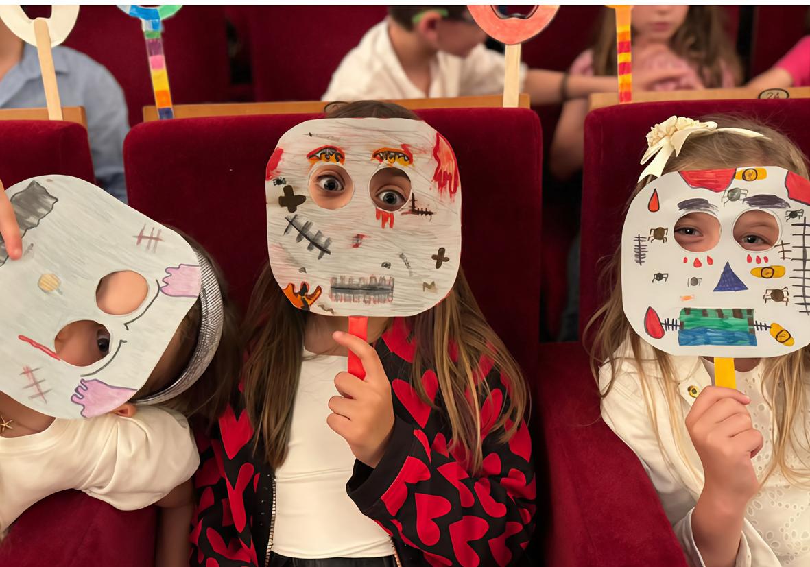 Il magico Falstaff dei giocattoli. Tremila bambini brianzoli a teatro: "Ci siamo divertiti, possibile il bis?" Il magico Falstaff dei giocattoli. Tremila bambini brianzoli a teatro: "Ci siamo divertiti, possibile il bis?"