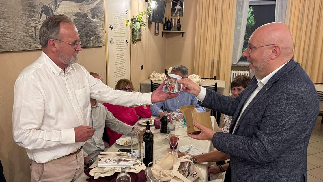 patto d’amicizia da Ilgiorno.it un patto d amicizia vale il gemellaggio con la piccola lapalisse