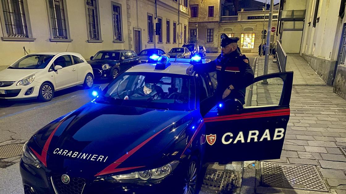 Furti notturni nei bar. Arrestato in flagranza Furti notturni nei bar. Arrestato in flagranza