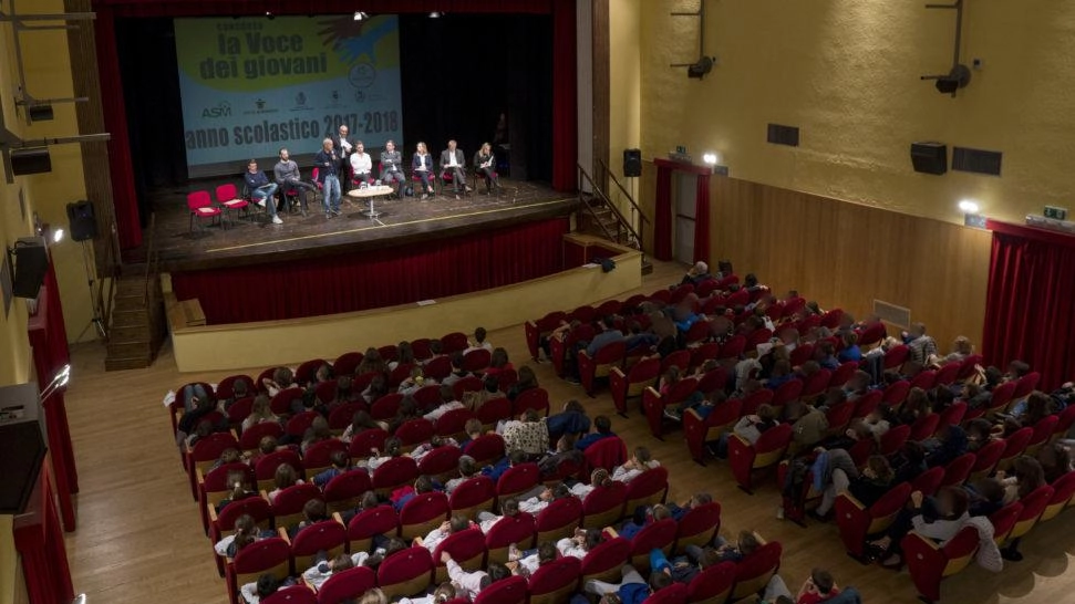Il teatro lirico di Magenta riapre i battenti domani dopo un lungo stop per lavori di adeguamento strutturale e di sicurezza Il teatro lirico di Magenta riapre i battenti domani dopo un lungo stop per lavori di adeguamento strutturale e di sicurezza