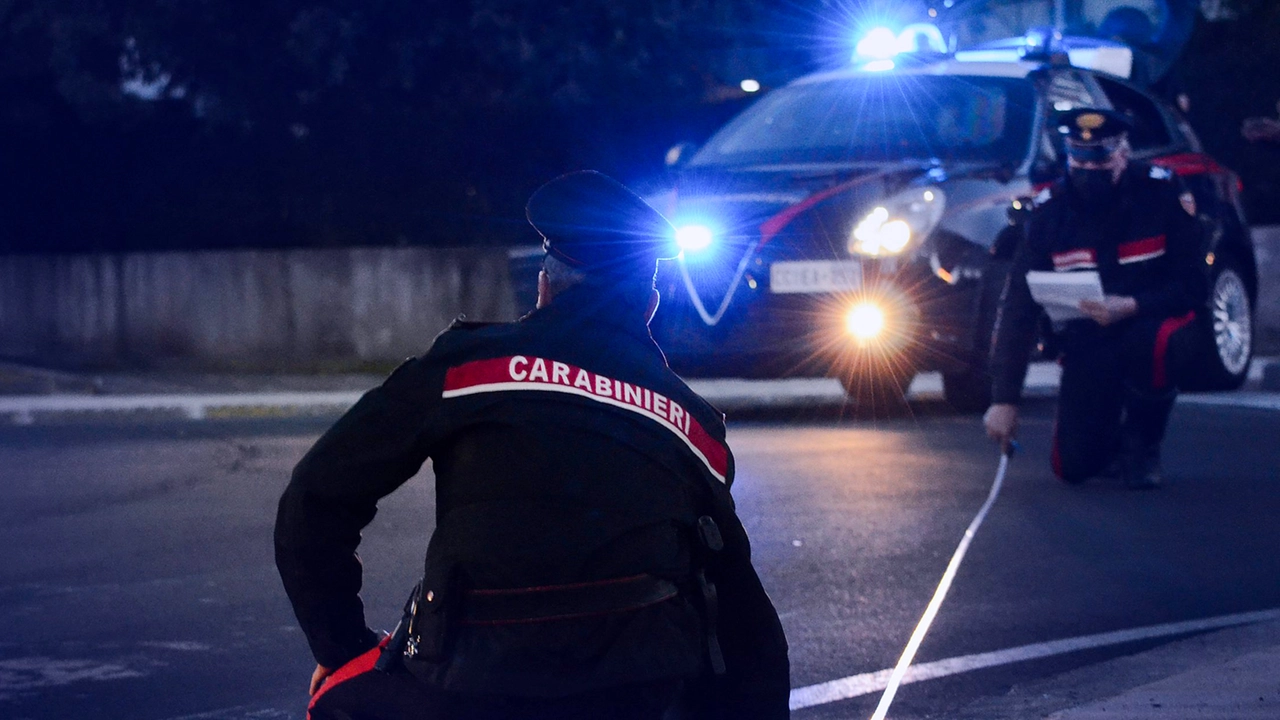 Sul posto indagano i carabinieri di Saronno (foto di repertorio) Sul posto indagano i carabinieri di Saronno (foto di repertorio)