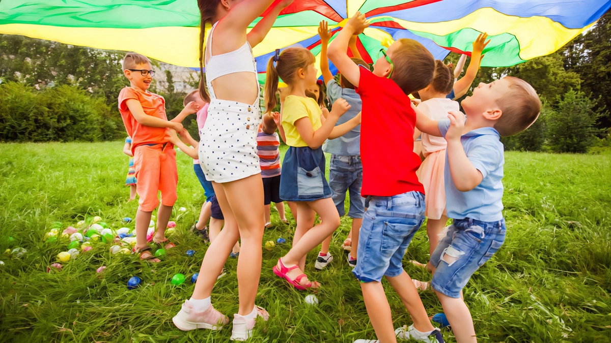 Torna E’vViva summer camp. "Il Comune mette 11mila euro per calmierare le rette, che quindi sono di 30 euro... Torna E’vViva summer camp. "Il Comune mette 11mila euro per calmierare le rette, che quindi sono di 30 euro...