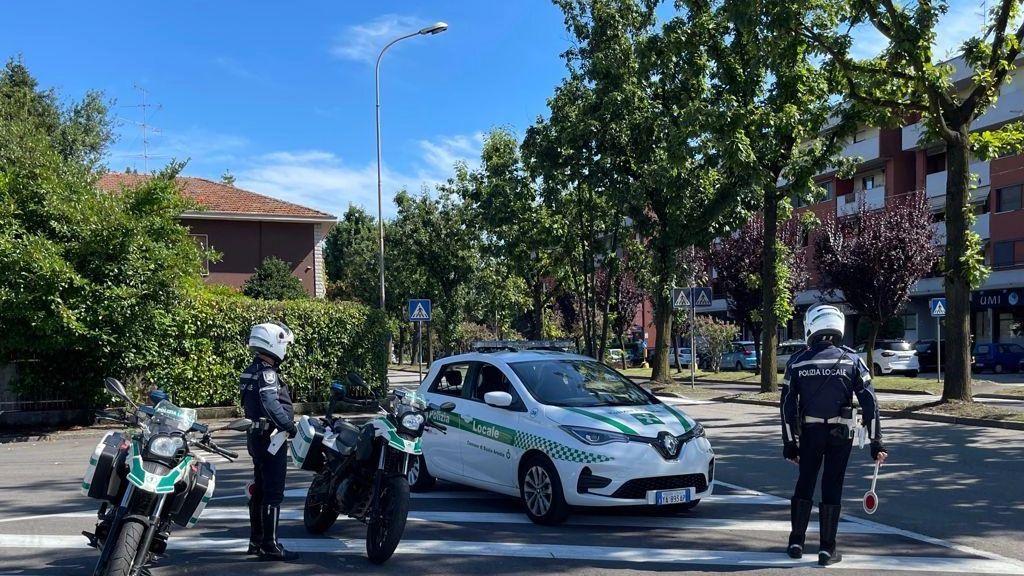 I controlli della velocità sono tra le sollecitazioni dei cittadini della zona La via è attraversata da camion diretti all’inceneritore e nella zona industriale I controlli della velocità sono tra le sollecitazioni dei cittadini della zona La via è attraversata da camion diretti all’inceneritore e nella zona industriale