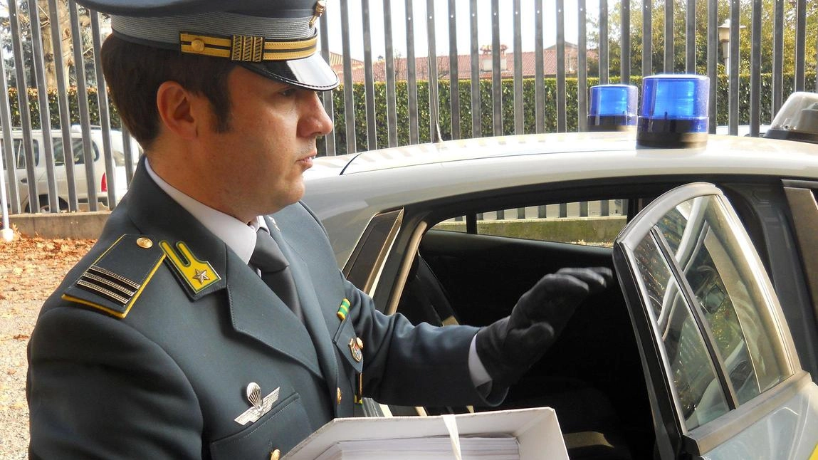 La Guardia di finanza attribuisce al direttore amministrativo del Galli la sottrazione di denaro per vantaggio personale La Guardia di finanza attribuisce al direttore amministrativo del Galli la sottrazione di denaro per vantaggio personale