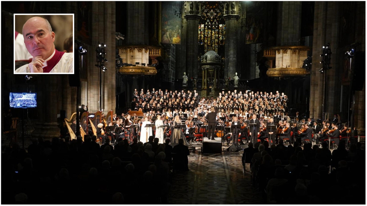 Un concerto del coro del Duomo; nel riquadro, monsignor Palombella