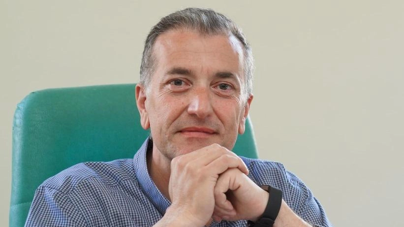 A fine mese l’impianto sarà pronto a ospitare volley, basket e twirling . A fine mese l’impianto sarà pronto a ospitare volley, basket e twirling .