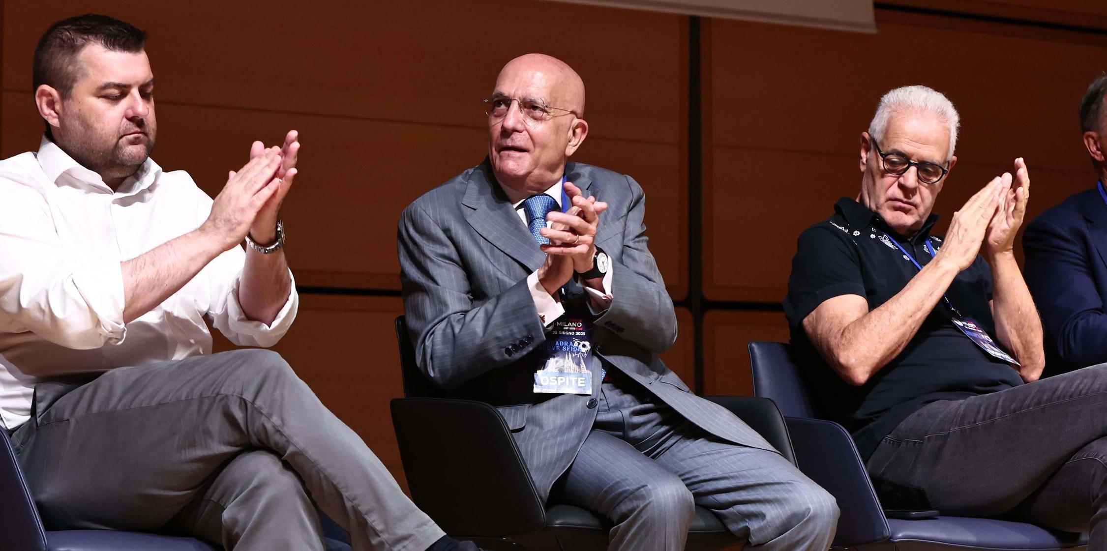 Il caso Lombardia. Forza Italia punge la Lega: "Governavamo meglio noi" Il caso Lombardia. Forza Italia punge la Lega: "Governavamo meglio noi"