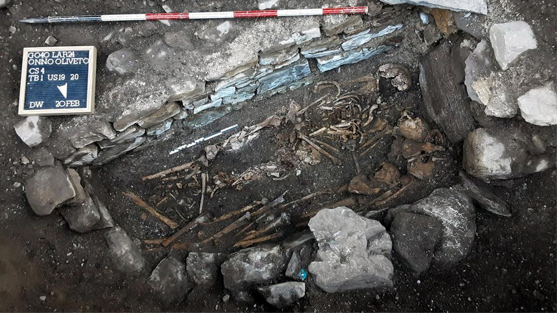 Una necropoli di tremila anni fa: la sorpresa durante gli scavi a Colle Brianza Una necropoli di tremila anni fa: la sorpresa durante gli scavi a Colle Brianza