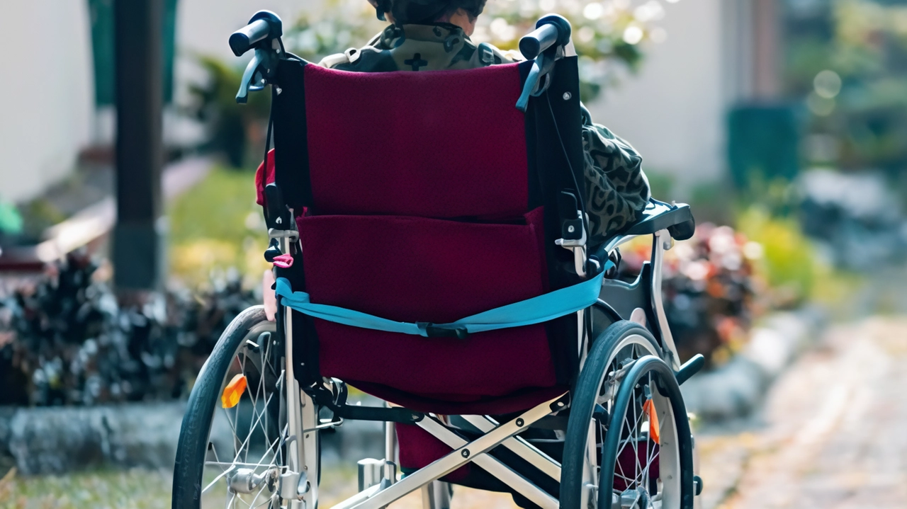 In Lombardia, la teleriabilitazione emerge come risorsa fondamentale per la cura dei pazienti affetti da demenza. L'importanza di mantenere le capacità residue e ridurre la disabilità è sottolineata in occasione della giornata mondiale dell'Alzheimer. In Lombardia, la teleriabilitazione emerge come risorsa fondamentale per la cura dei pazienti affetti da demenza. L'importanza di mantenere le capacità residue e ridurre la disabilità è sottolineata in occasione della giornata mondiale dell'Alzheimer.