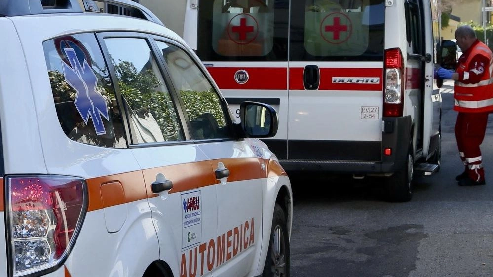 I soccorsi sono stati allertati subito e sul posto sono arrivate l’automedica e un’ambulanza