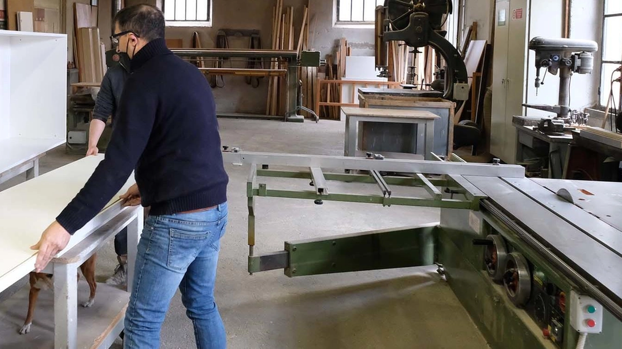 Dentro una bottega artigianale Dentro una bottega artigianale