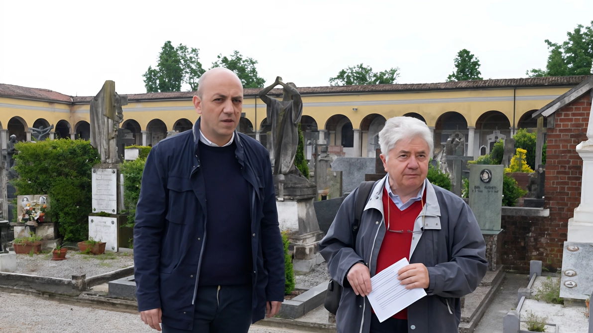 Da sinistra, il sindaco Francesco Passerini e l’assessore ai Lavori Pubblici Luigi Mori Da sinistra, il sindaco Francesco Passerini e l’assessore ai Lavori Pubblici Luigi Mori