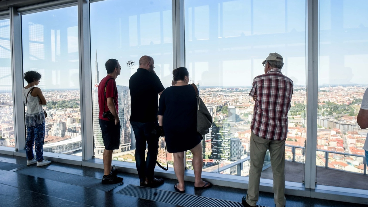 Il Belvedere di Palazzo Lombardia è intitolato all'ex premier Silvio Berlusconi Il Belvedere di Palazzo Lombardia è intitolato all'ex premier Silvio Berlusconi