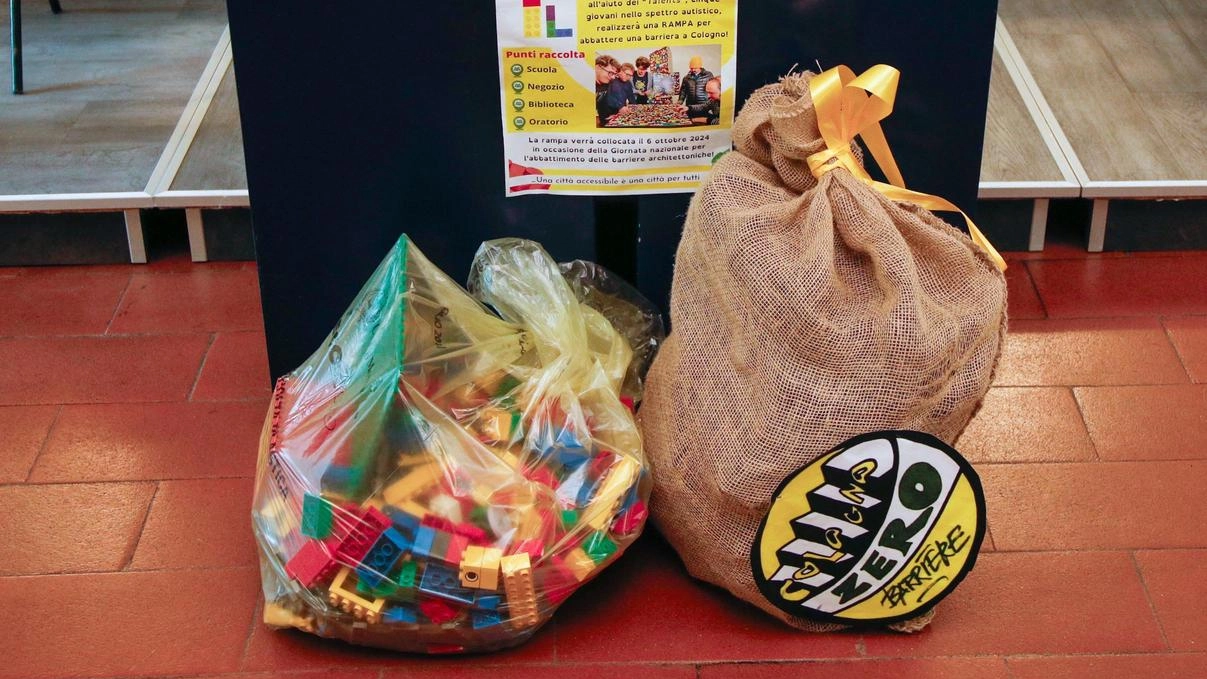 A Cologno Monzese, per la Giornata nazionale per l’abbattimento delle barriere architettoniche, è stato posato un nuovo scivolo colorato in Villa Casati, realizzato con pezzi Lego. L'iniziativa "Un mattoncino per una rampa" ha coinvolto la cooperativa Talents Lab e il Comune, promuovendo l'accessibilità e la sensibilizzazione. A Cologno Monzese, per la Giornata nazionale per l’abbattimento delle barriere architettoniche, è stato posato un nuovo scivolo colorato in Villa Casati, realizzato con pezzi Lego. L'iniziativa "Un mattoncino per una rampa" ha coinvolto la cooperativa Talents Lab e il Comune, promuovendo l'accessibilità e la sensibilizzazione.