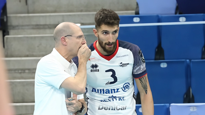 Il rush finale in vista dei playoff scudetto è ufficialmente partito. Oggi, l’Allianz Milano sfida la Kione Padova, alle 19,... Il rush finale in vista dei playoff scudetto è ufficialmente partito. Oggi, l’Allianz Milano sfida la Kione Padova, alle 19,...