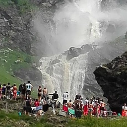 Cascate del Serio, l’apertura del 2025: le date e i percorsi per andare ad ammirarle