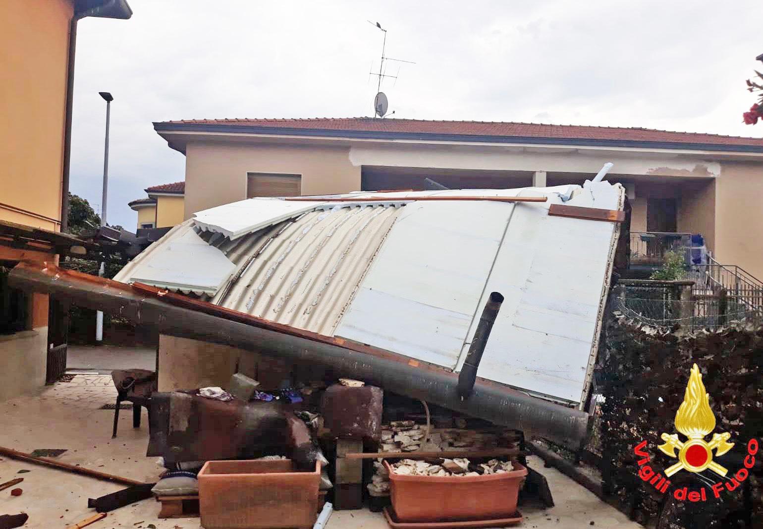 Il maltempo dopo il grande caldo. Allagamenti in Valle Seriana. Tragedia sfiorata a Treviglio Il maltempo dopo il grande caldo. Allagamenti in Valle Seriana. Tragedia sfiorata a Treviglio
