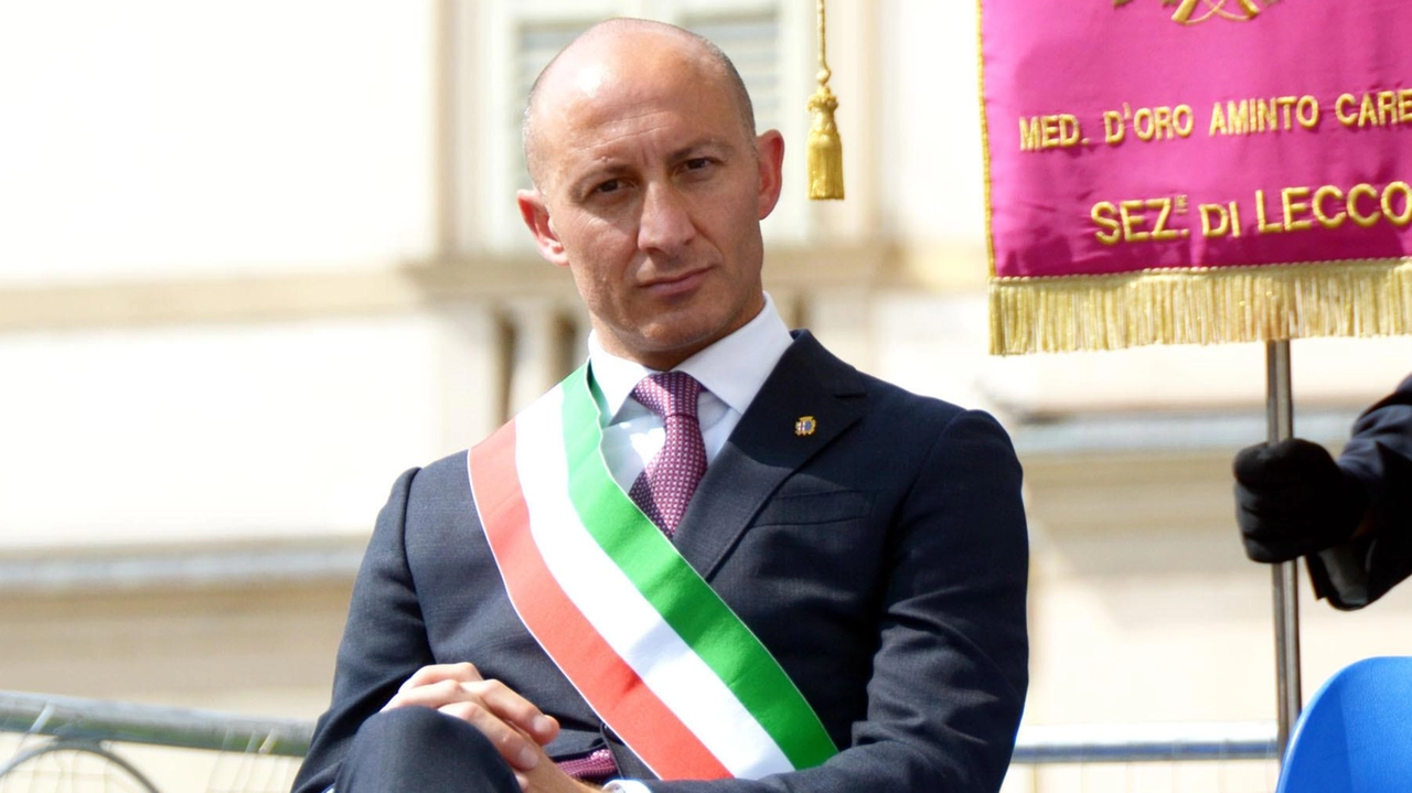 Lecco, Mauro Gattinoni si promuove dopo quattro anni alla guida della città. Tra le partite aperte i cantieri del Pnrr, il teleriscaldamento e l’ex Piccola. Lecco, Mauro Gattinoni si promuove dopo quattro anni alla guida della città. Tra le partite aperte i cantieri del Pnrr, il teleriscaldamento e l’ex Piccola.