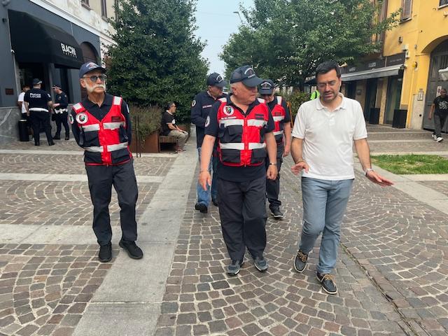 legnano alla stazione di piazza butti arrivano le pattuglie dei carabinieri in pensione
