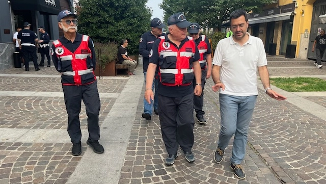 Legnano, alla stazione di piazza Butti arrivano le pattuglie dei carabinieri in pensione
