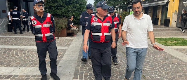 Legnano, alla stazione di piazza Butti arrivano le pattuglie dei carabinieri in pensione