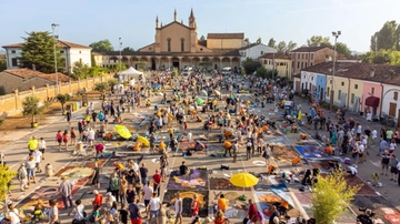 Grazie di Curtatone, i 600 anni della fiera tra Madonnari, fiori di loto e l’opera corale giubilare