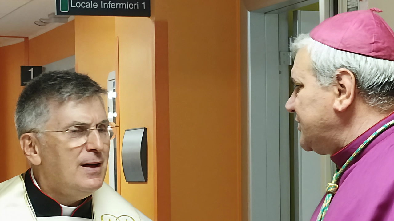 Il nuovo prevosto monsignor Giuseppe Marinoni assume ufficialmente l'incarico di guida della comunità pastorale Crocifisso Risorto a Saronno, con momenti di raccoglimento, visite e incontri istituzionali. L'invito è ad amare insieme la città con gentilezza, in un clima di unità e ricordo del predecessore Claudio Galimberti. Il nuovo prevosto monsignor Giuseppe Marinoni assume ufficialmente l'incarico di guida della comunità pastorale Crocifisso Risorto a Saronno, con momenti di raccoglimento, visite e incontri istituzionali. L'invito è ad amare insieme la città con gentilezza, in un clima di unità e ricordo del predecessore Claudio Galimberti.