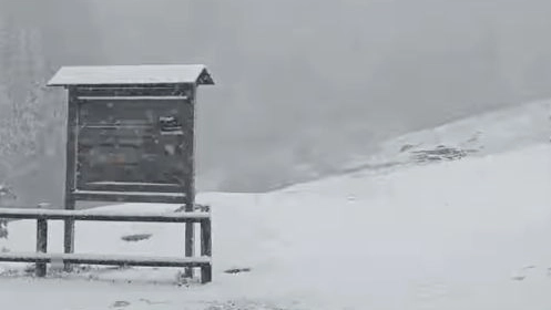 Neve nel Bresciano (frame video Facebook Rifugio Cai Valtrompia)