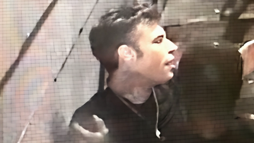 Indagine svela contatti telefonici tra Fedez e Iovino prima della rissa a Milano. Ipotesi di chiarimento sfociata in spedizione punitiva. Indagine svela contatti telefonici tra Fedez e Iovino prima della rissa a Milano. Ipotesi di chiarimento sfociata in spedizione punitiva.