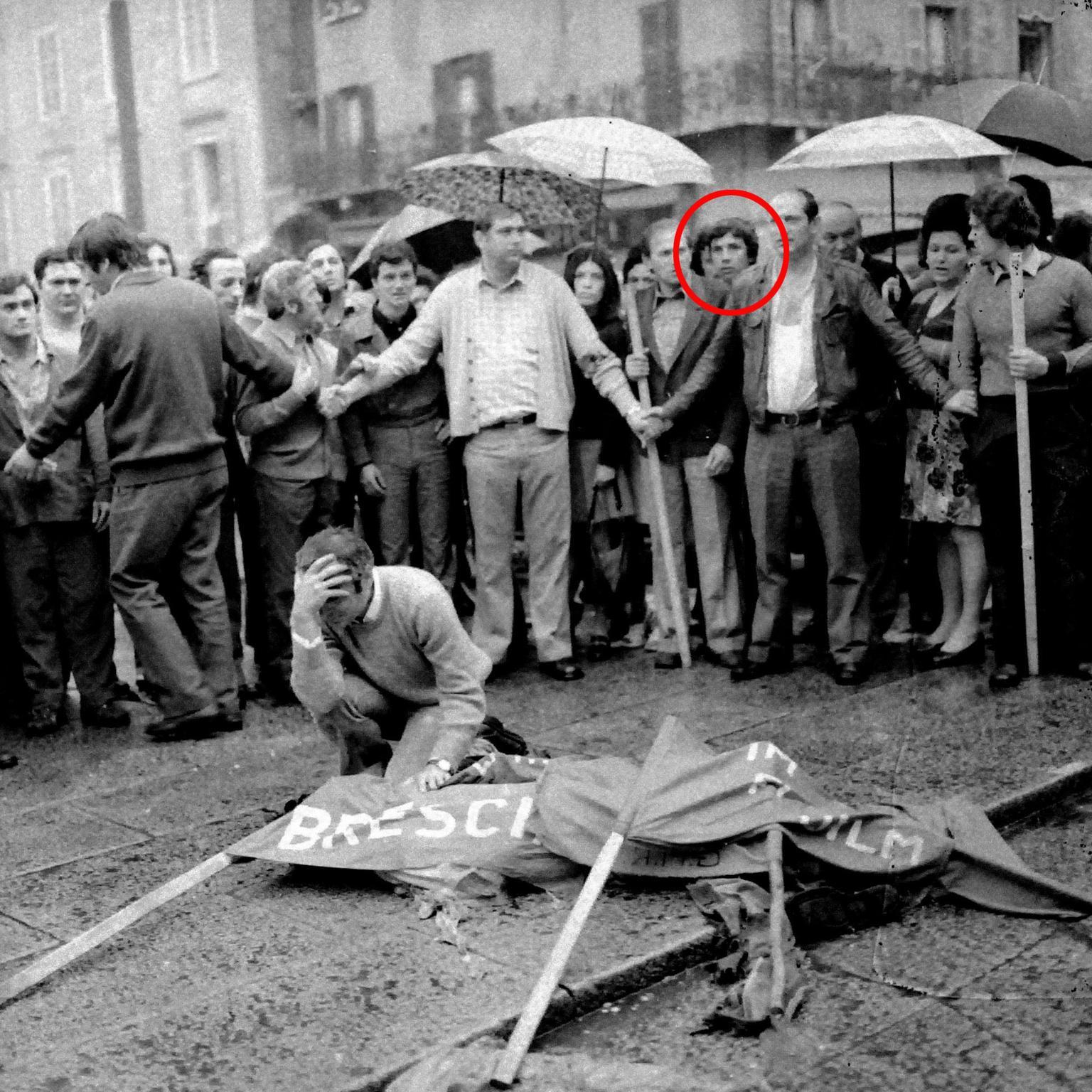 Piazza delle Loggia, la condanna di Toffaloni inchiodato da una fotografia: “Non poteva essere lì per caso” Piazza delle Loggia, la condanna di Toffaloni inchiodato da una fotografia: “Non poteva essere lì per caso”