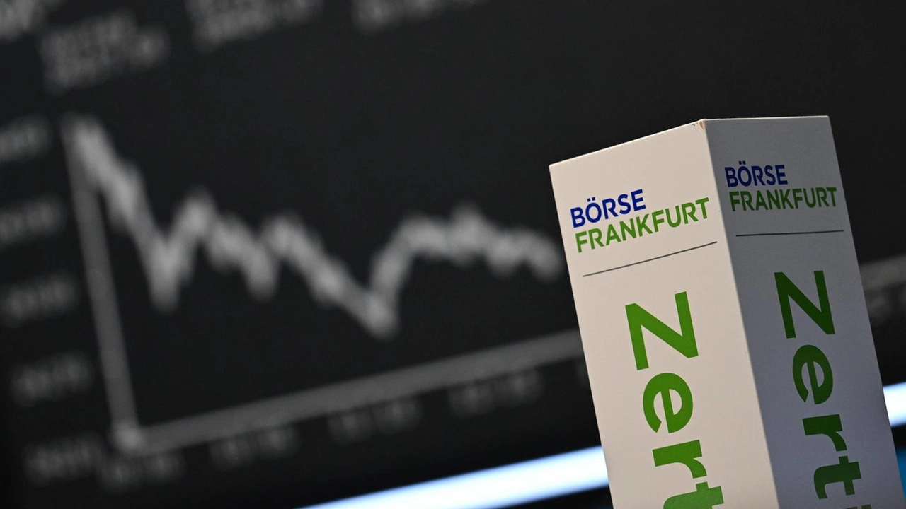 Prezzi in rialzo oltre le stime nel Regno Unito, future negativi
