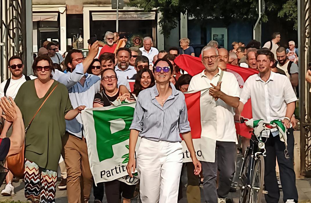 Ballottaggio a Cernusco. Stravince Paola Colombo. È la prima sindaca: "Dedicata a Ermanno" Ballottaggio a Cernusco. Stravince Paola Colombo. È la prima sindaca: "Dedicata a Ermanno"