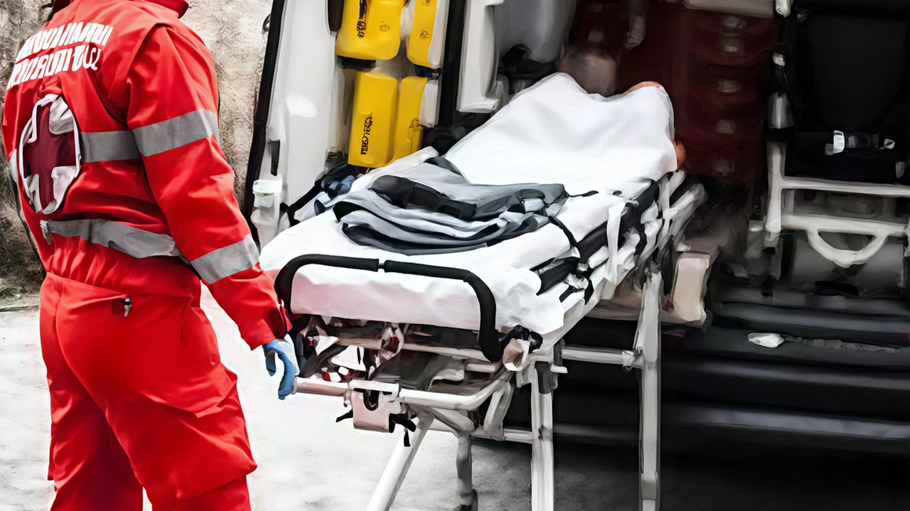 Il ferito è un ventisettenne di origini egiziane. è stato trasportato all’ospedale. Fornaroli. Se la caverà. Il ferito è un ventisettenne di origini egiziane. è stato trasportato all’ospedale. Fornaroli. Se la caverà.