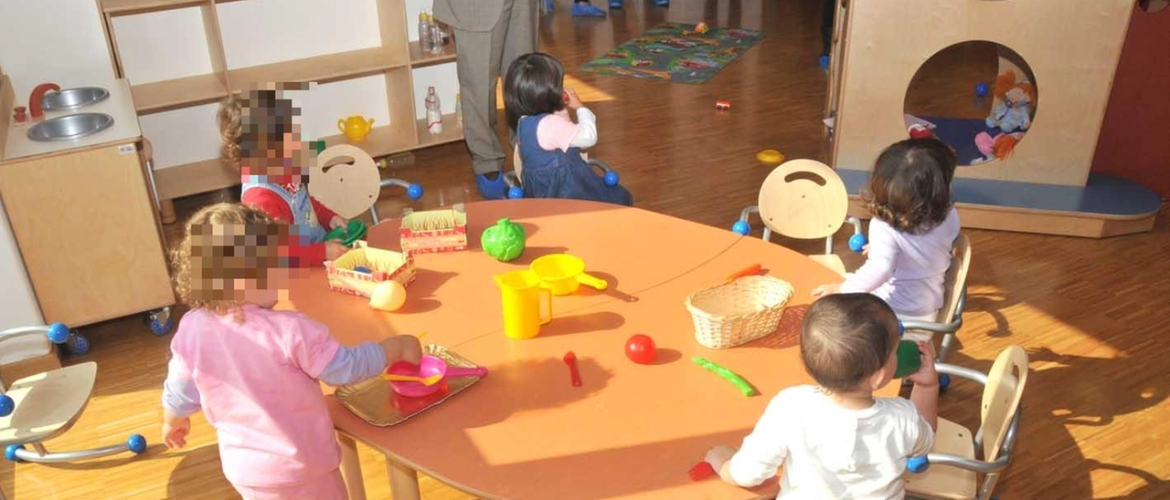 Violenze sui bimbi dell’asilo nido di Milano: il giudice respinge il patteggiamento chiesto dalla maestra
