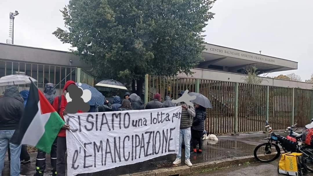 Il blitz alla piscina Scarioni Il blitz alla piscina Scarioni
