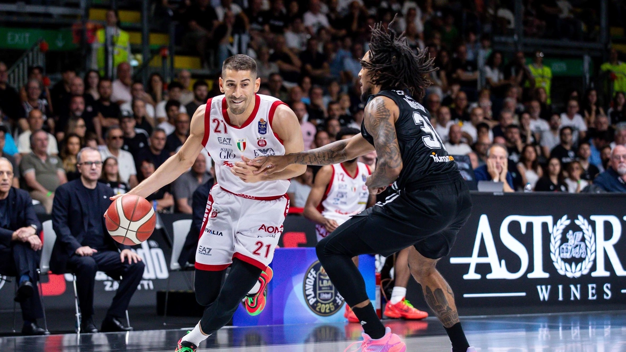Diego Flaccadori ha ’guidato’ l’Olimpia in Gara 1, ma manca un regista come Mannion