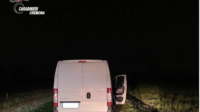Il mezzo recuperato ad Agnadello (foto Carabinieri Cremona)