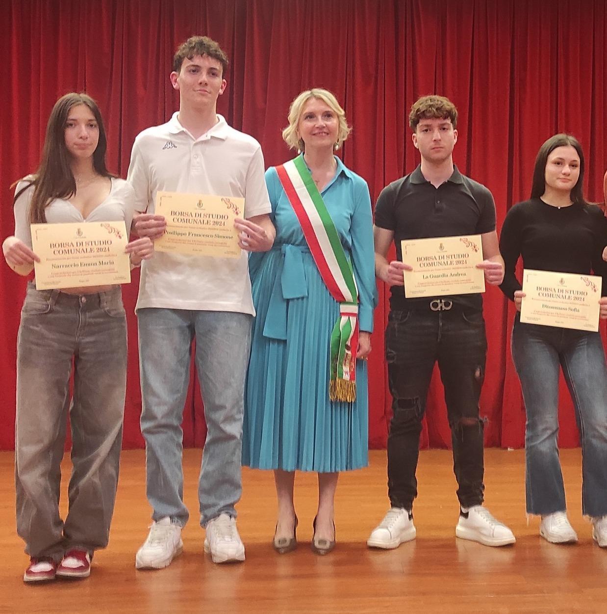 pioltello premi al merito ecco 105 borse di studio destinate ai giovani talenti da Ilgiorno.it pioltello premi al merito ecco 105 borse di studio destinate ai giovani talenti