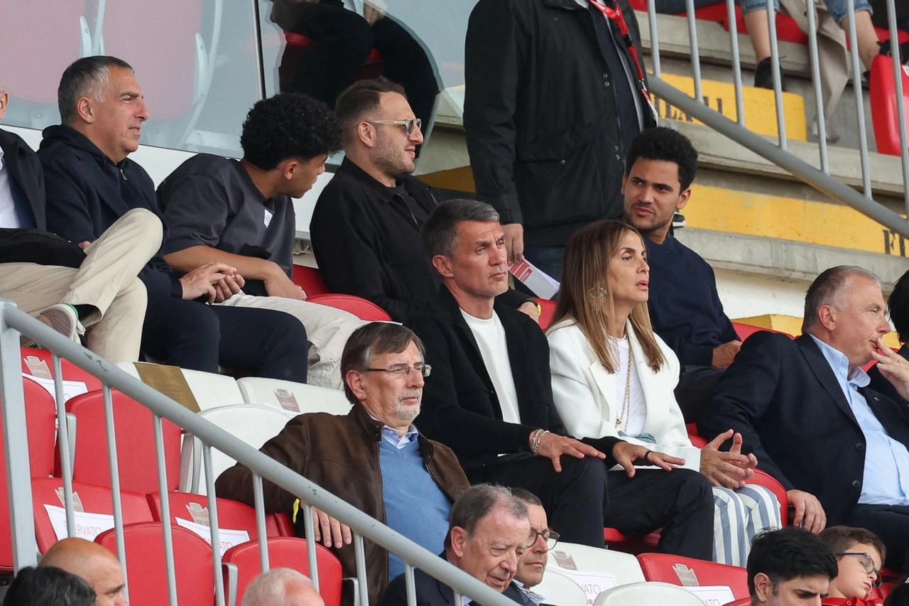 Paolo Maldini sugli spalti dello stadio monzese, assente il vicepresidente e a.d. del Monza Adriano Galliani