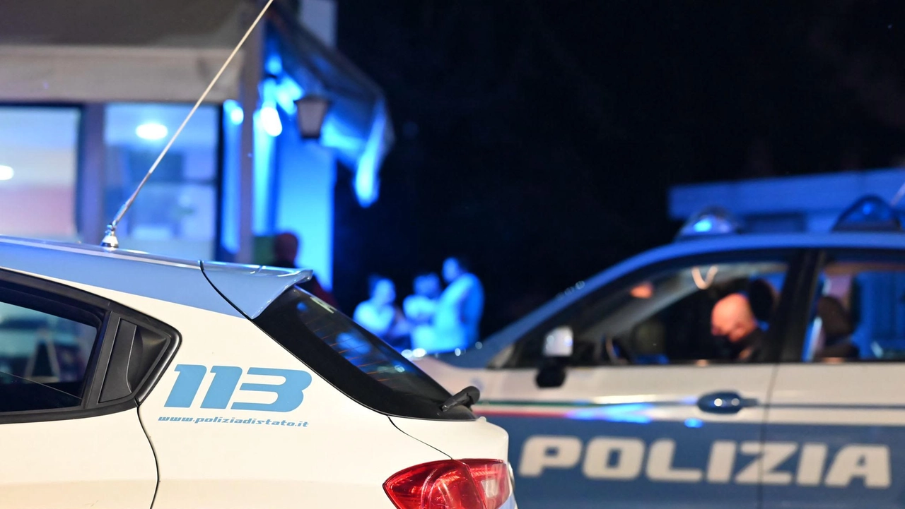 Indaga la polizia (foto di repertorio) Indaga la polizia (foto di repertorio)