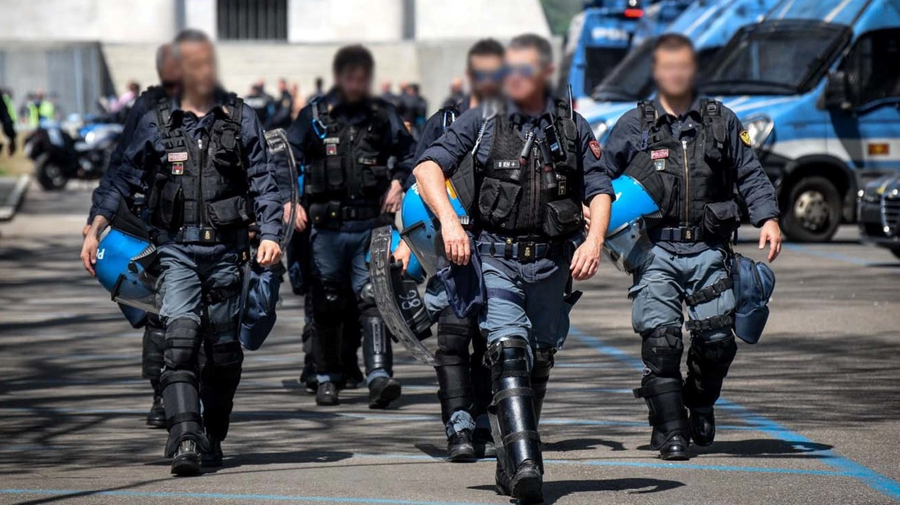 In campo 250 uomini e donne di forze di polizia In campo 250 uomini e donne di forze di polizia