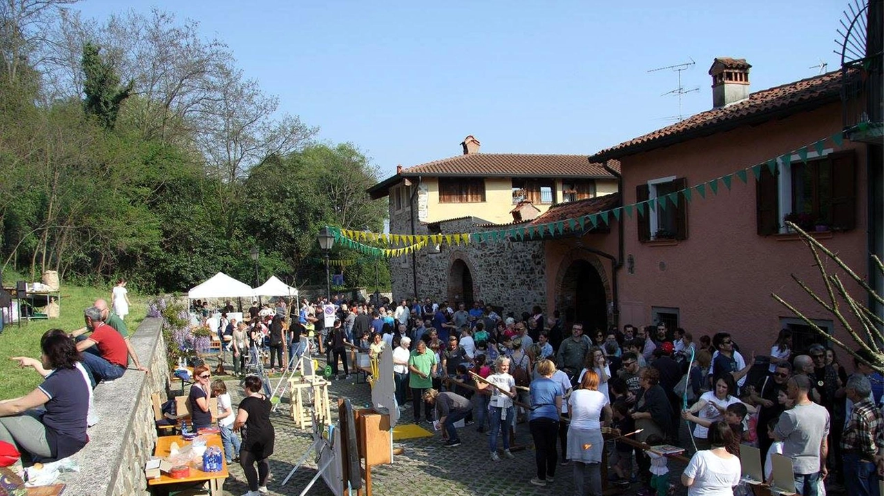 Porte e corti aperte per la 27ª Festa di Tremonte, frazione di Santa Maria Hoè. Le aprono gli Amici di...