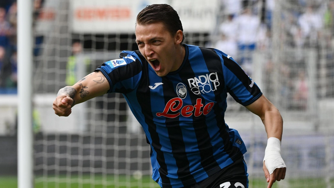 Dopo aver eguagliato lo storico record di Pippo Inzaghi (24 gol in un solo campionato) Mateo Retegui punta quota 30 Dopo aver eguagliato lo storico record di Pippo Inzaghi (24 gol in un solo campionato) Mateo Retegui punta quota 30