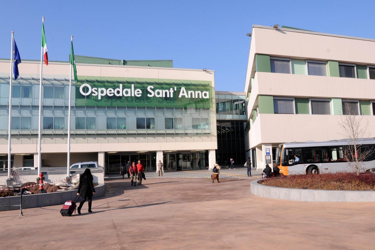 Como, pregiudicato si aggira fra i reparti dell’ospedale di Sant’Anna con l’eroina in tasca Como, pregiudicato si aggira fra i reparti dell’ospedale di Sant’Anna con l’eroina in tasca