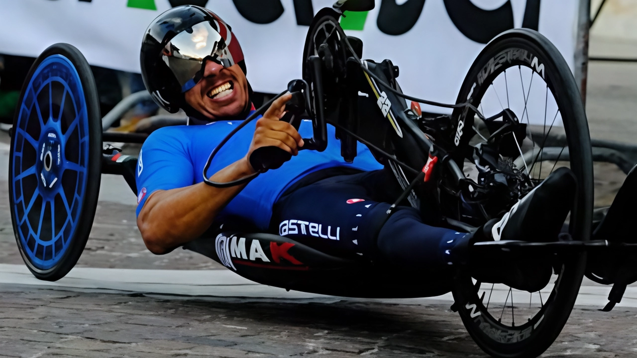 Mirko Testa conquista il bronzo a Parigi nel paraciclismo, suscitando entusiasmo a Pioltello. La città si prepara per il Giro Handbike e accoglierà i campioni con orgoglio e affetto. Mirko Testa conquista il bronzo a Parigi nel paraciclismo, suscitando entusiasmo a Pioltello. La città si prepara per il Giro Handbike e accoglierà i campioni con orgoglio e affetto.